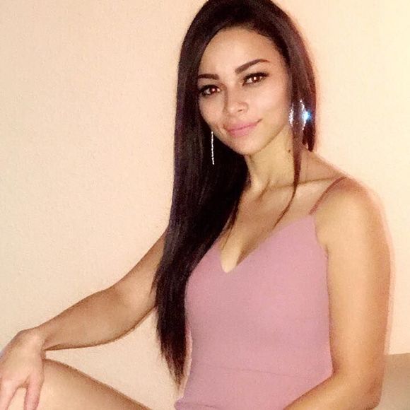 Meet your Posher, Pilar - Picture 1 of 1